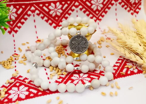 ВЕРВИЦЯ З БІЛОГО АГАТУ