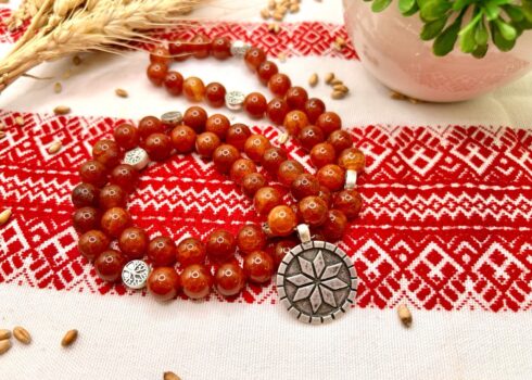 ВЕРВИЦЯ З АГАТУ